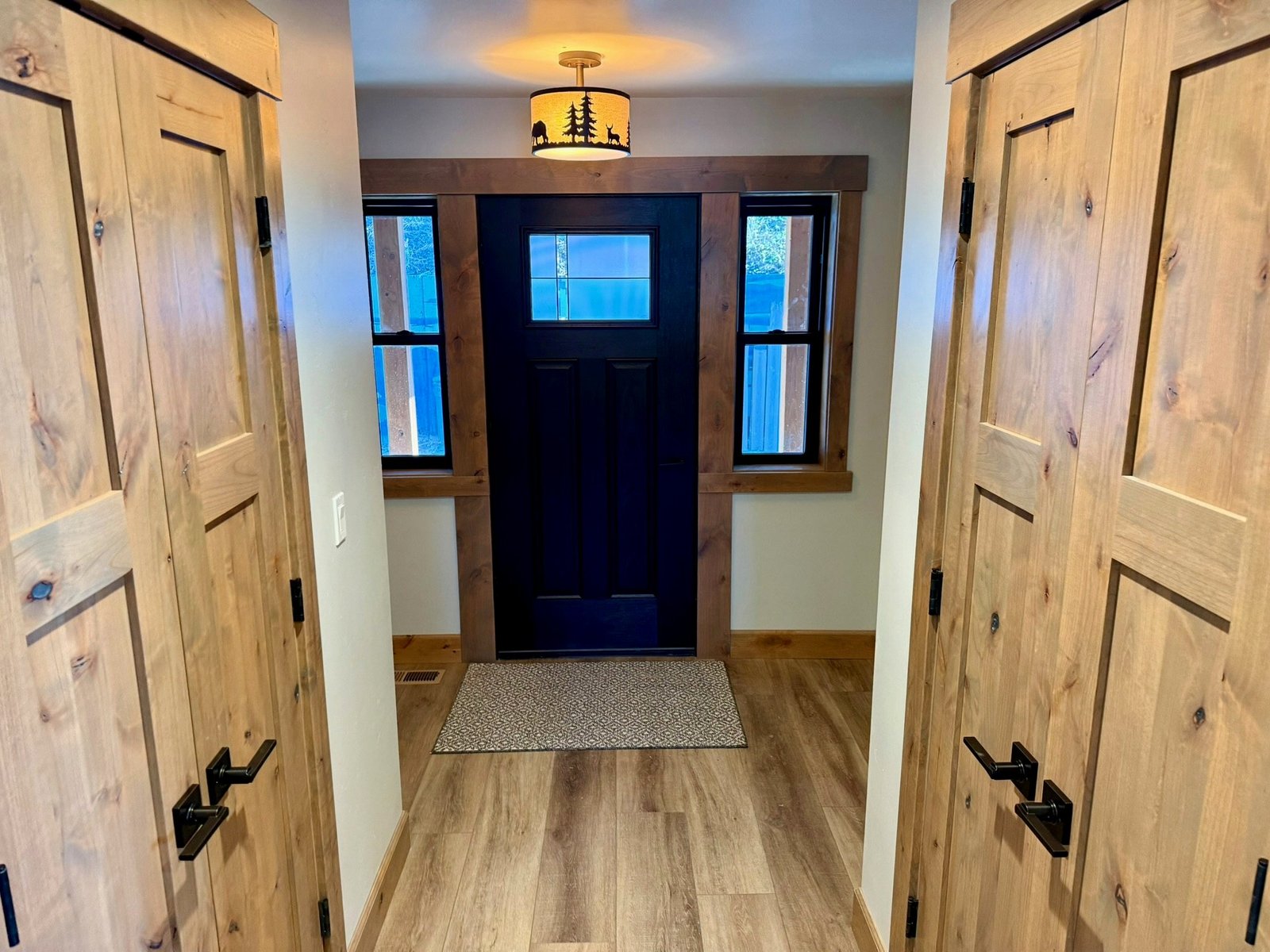 Welcoming entryway of Eagle's Bluff Lakeside House on Flathead Lake