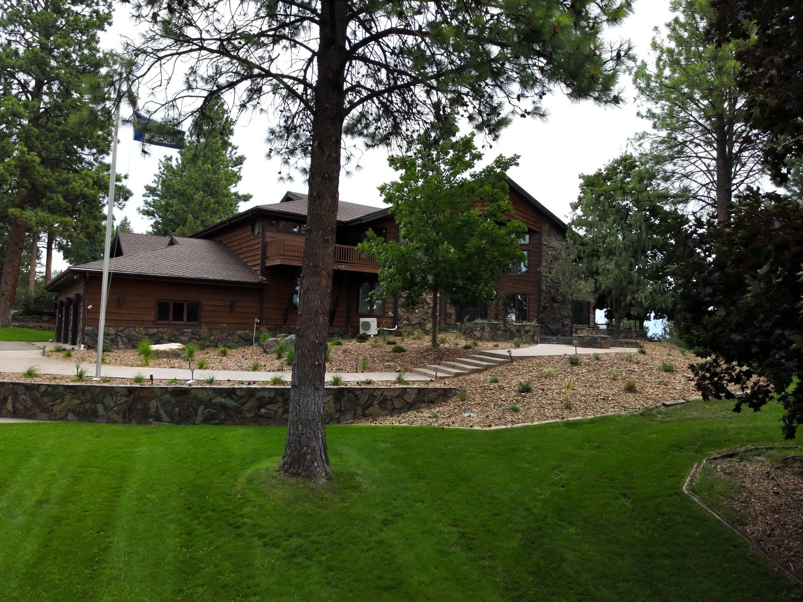 Eagle's Bluff Main House front lawn and grounds near Polson, Montana