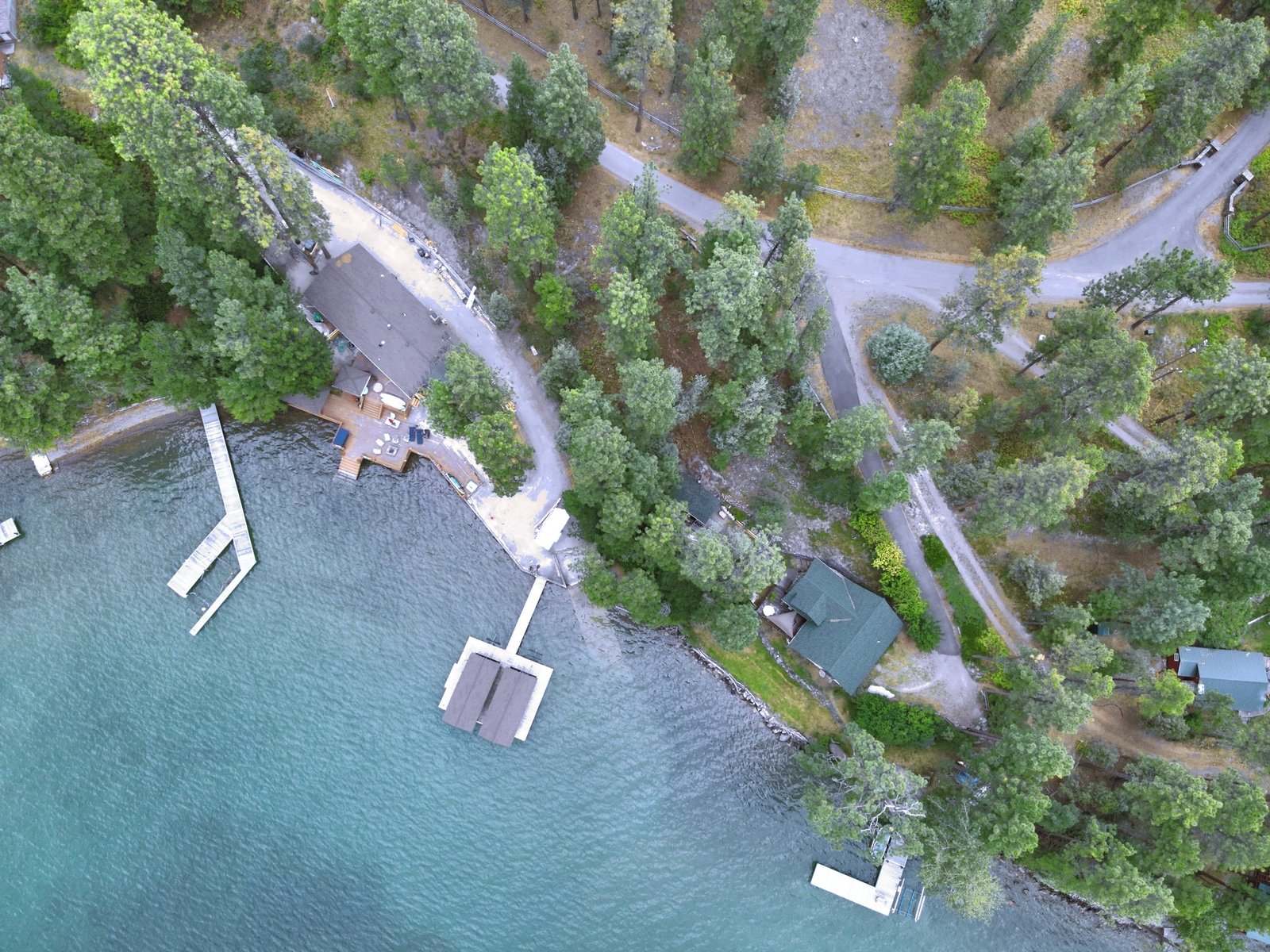 Eagle's Bluff Lakeside House — lakefront vacation rental on Flathead Lake