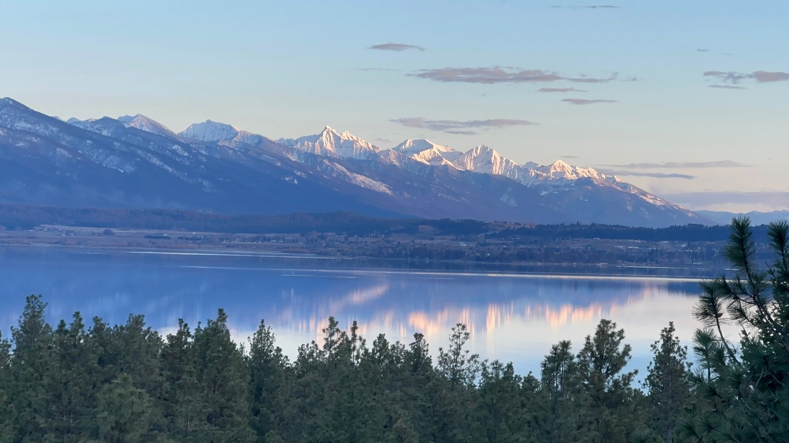 Luxury interior of Eagle's Bluff Main House with Flathead Lake views
